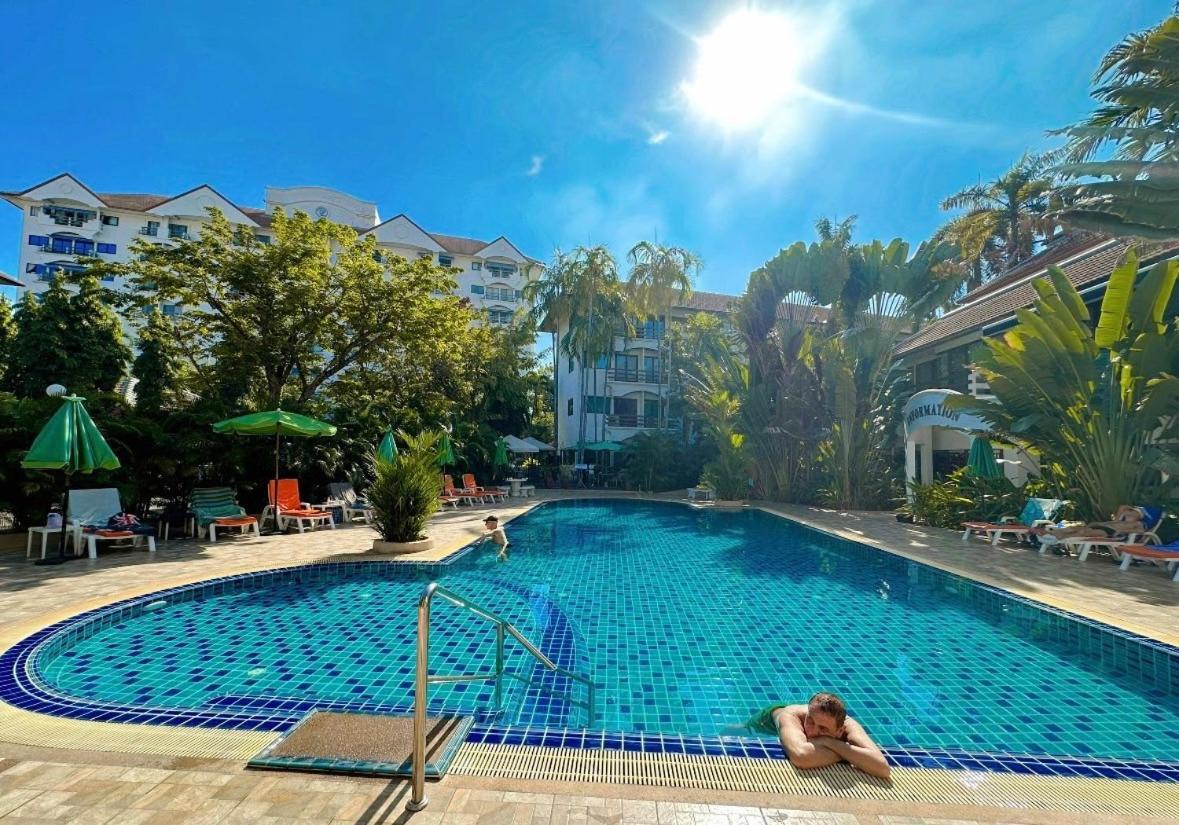 Studio Apartment Diana Estate Condominium Pattaya ภายนอก รูปภาพ